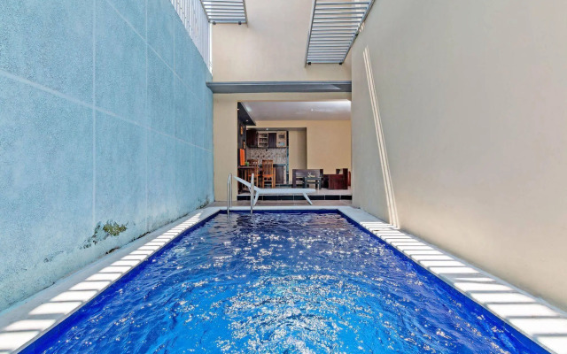 ZEN Rooms Celagi Basur
