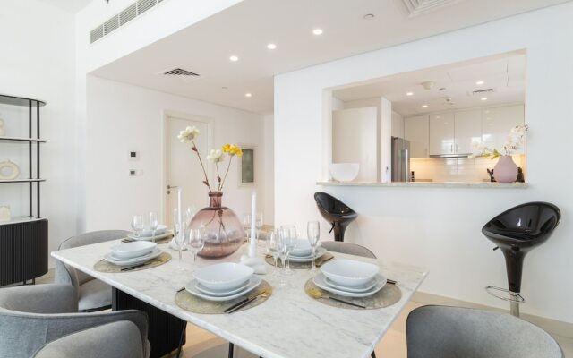 DXB - Blvd Crescent T1 - 2401 - DT