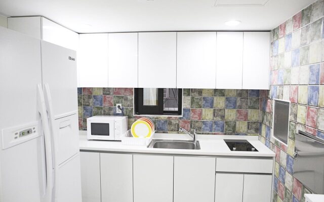 24 Guesthouse Cheonggyecheon