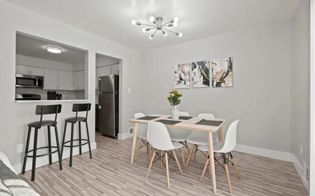 A Unique 2BR 2BA Stay