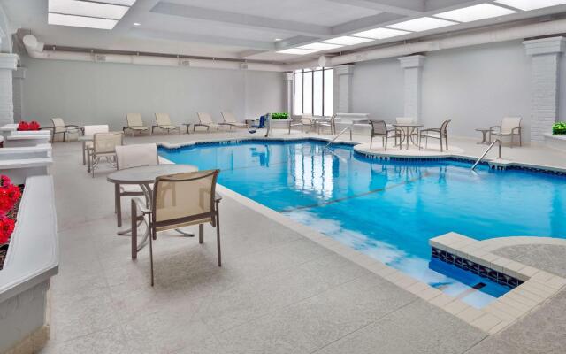 Embassy Suites by Hilton Dallas Park Central Area