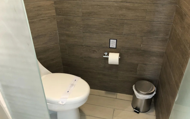 Lifestyle Kosher Tropical Suites