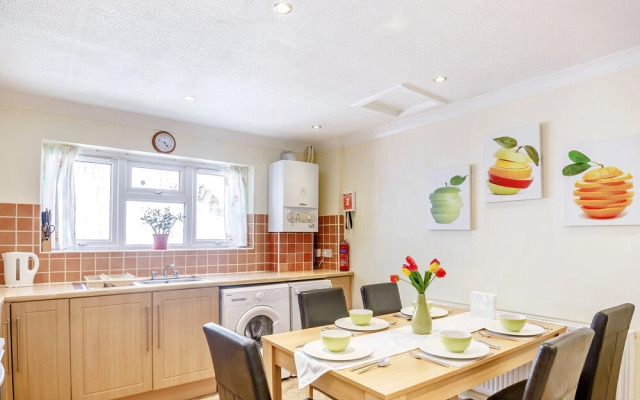 7 Dolydd Terrace