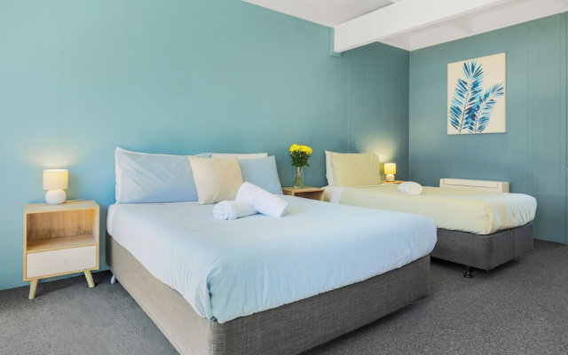 Coast Motel Eden
