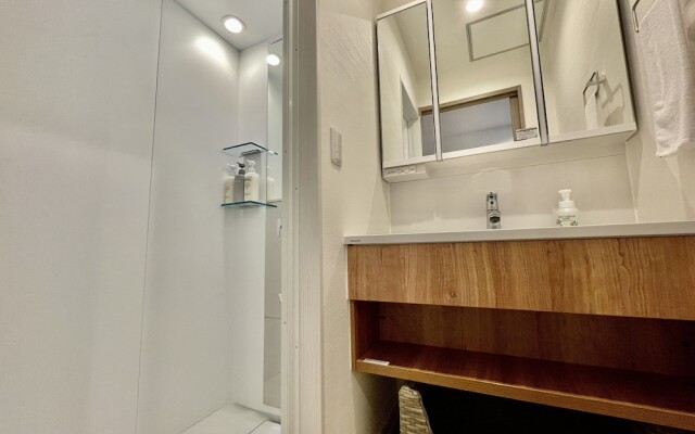 Coral Palace Onna by Sunset Avenue