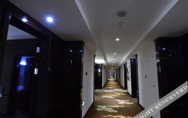 Huang He  International   Hotel