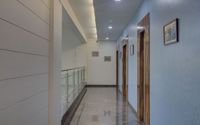 OYO 7158 Hotel Kushala Executive Inn