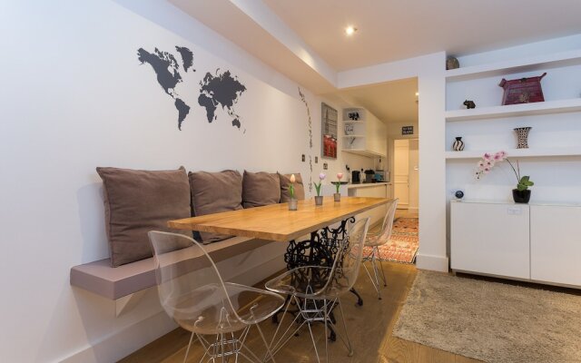 Kensington 2 Bedroom Flat With Patio