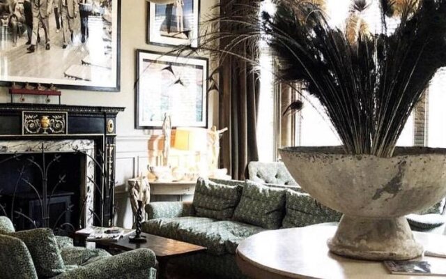 Rudloe Arms Hotel