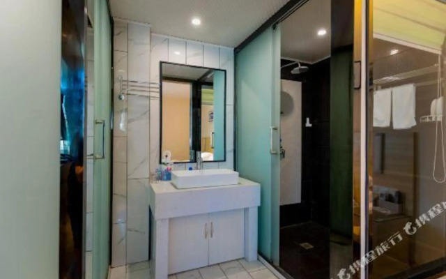 Super 8 Hotel (Xinxiang Huixian Branch)