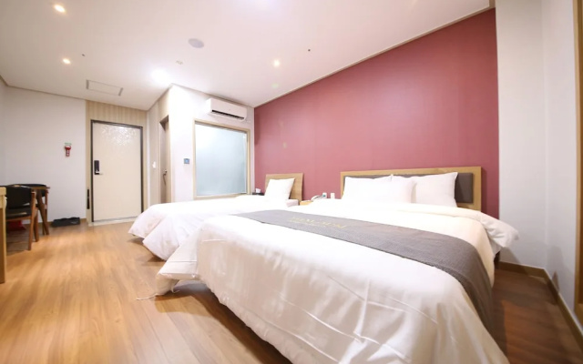Golden Business Hotel