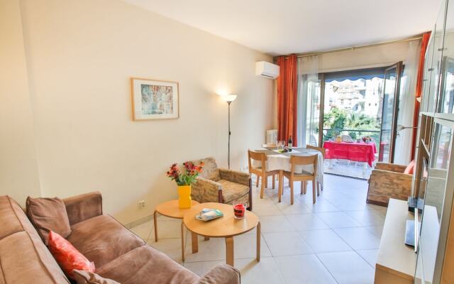 Le France-Massenet Ap3015 by Riviera Holiday Homes