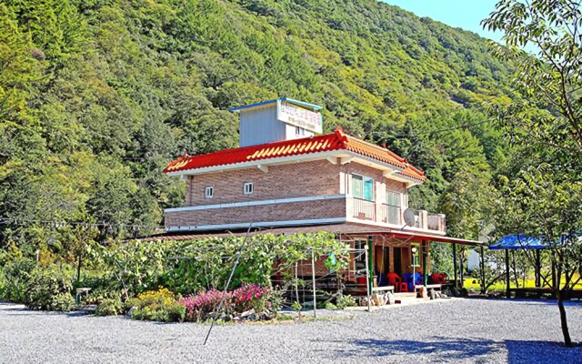 Gwangcheon Minbak Auto Camping Place