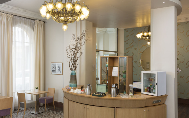 Leonardo Boutique Opera Hotel