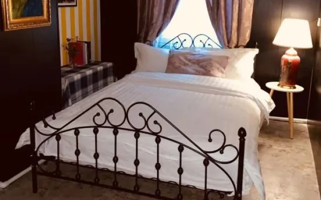 HOMESTAY  (Shenyang Middle Street Forbidden City)