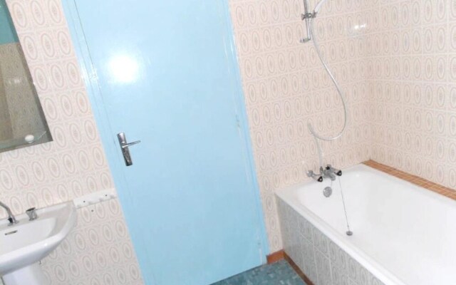 House With 4 Bedrooms in Damgan, With Enclosed Garden - 200 m From the