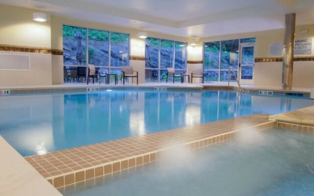 Courtyard Lenox Berkshires