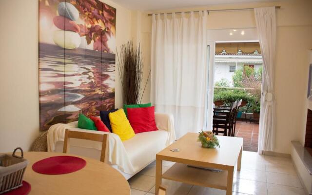 Cozy Maisonette