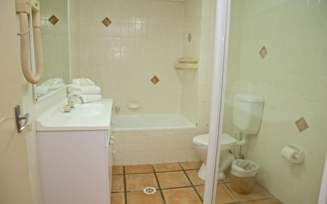 Hi Surf Beachfront Resort Apartments