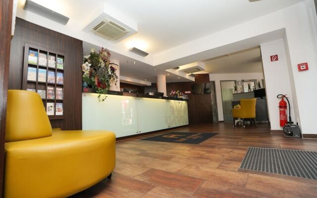 The Atrium Hotel