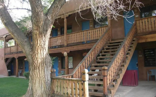 Sun God Lodge