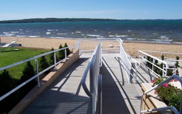 Pinestead Reef Resort