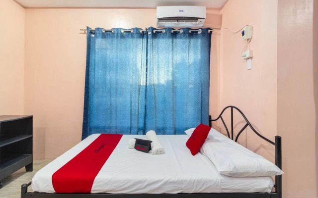 RedDoorz near The Persimmon