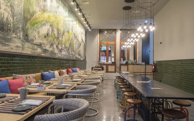 The Editory House Ribeira Porto Hotel