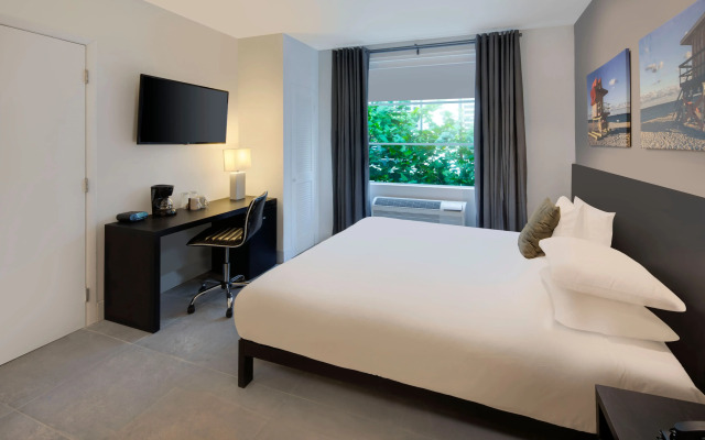 Days Inn by Wyndham Waco University Area