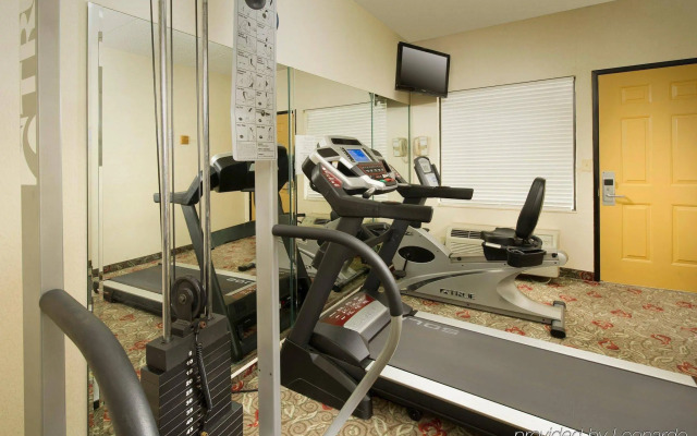 Studio Suites Extended Stay Chattanooga TN