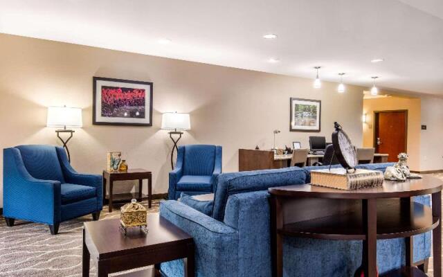 Comfort Suites Nashville Manchester