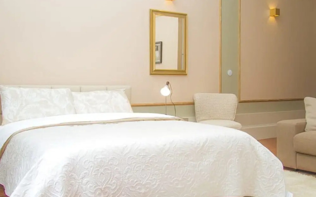 Liiiving in Porto Art Heart Studio