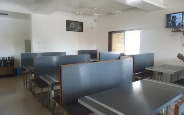 Hotel Rau Family Restaurant And Lodging