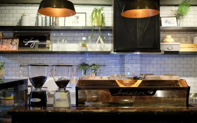 Saylomyen Cafe & Hostel