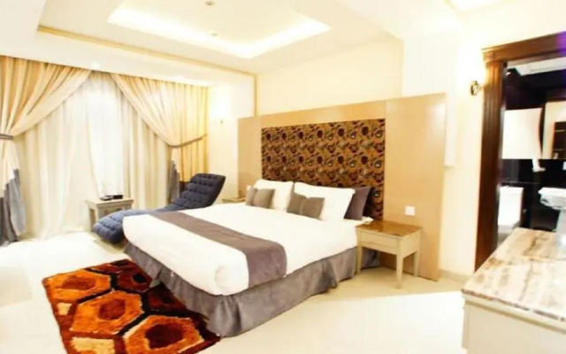Almuhaidb Takhasosi Suites