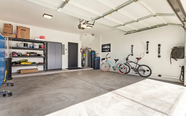 NEW Desert Standard Modern 3-level Oasis