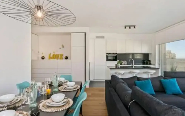 New Apartment Near the Beach With Stunning Seaview