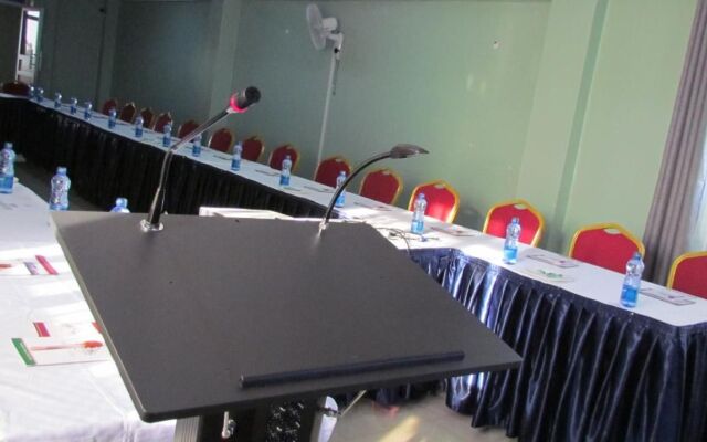 Raygreen Hotel
