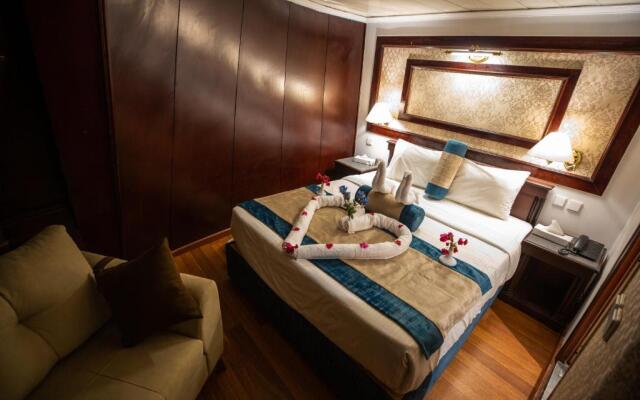 Champollion II 5 Stars Nile cruise
