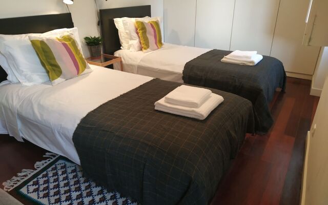 Casa da Travessa Sol e Terraço na Bica