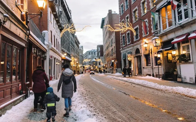 SpringHill Suites Old Montreal