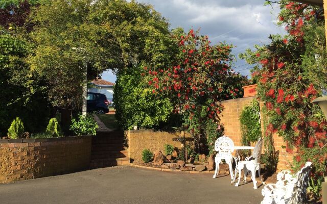 White Lanterns Motel