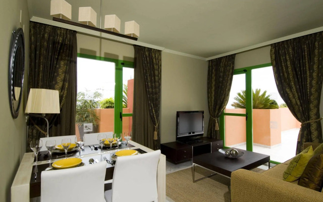 Holiday World RIWO - Teens Hotel