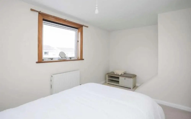 2-Bedroom Home with Parking and Garden