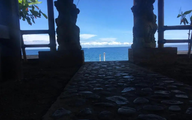 Amed Sunset Beach
