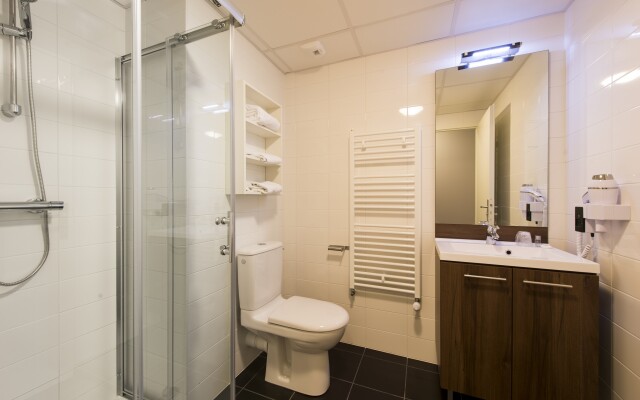 Adonis Dijon Maison Internationale