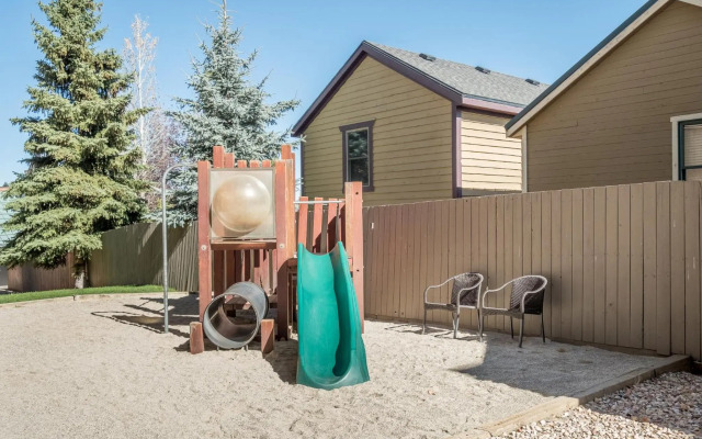 Sweetwater Lift Lodge