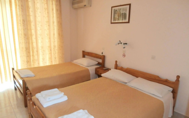 River Studios & Apartments