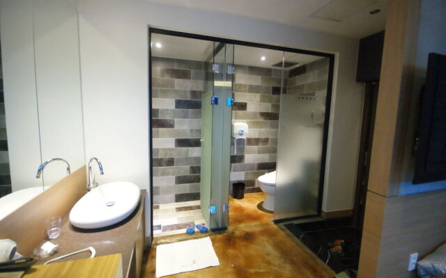 Lazzi Hotel