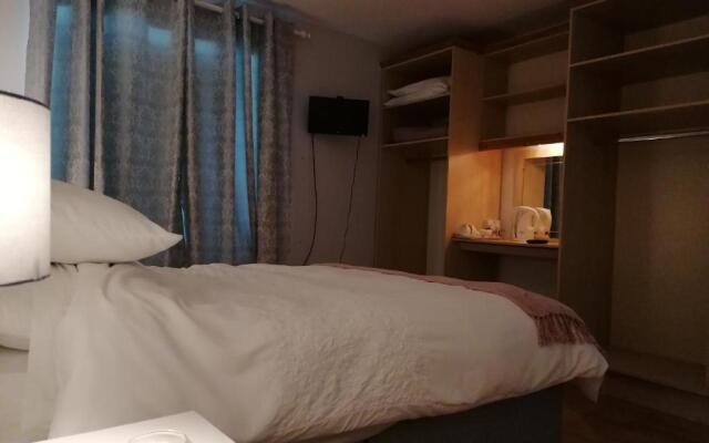 An Charraig Ban on the wild Atlantic way F94WT02